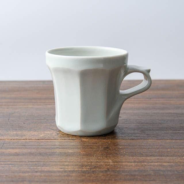 花瓶 柿伝 白磁面取 白磁面取花瓶 正月作 砥部焼 白磁面取花瓶 正月作 砥部焼