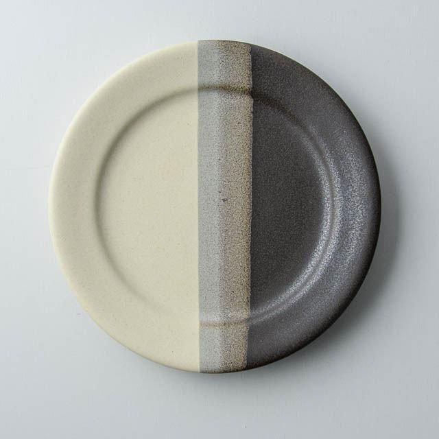 Awabi ware 二彩七寸平皿 黒・アイボリー 期間限定