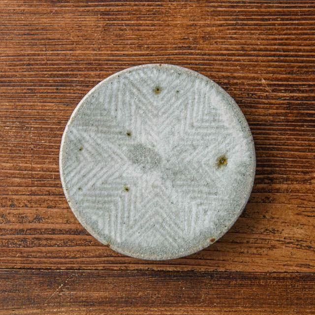 池田大介 ヘリンボーン ヒビ粉引 豆皿 01
