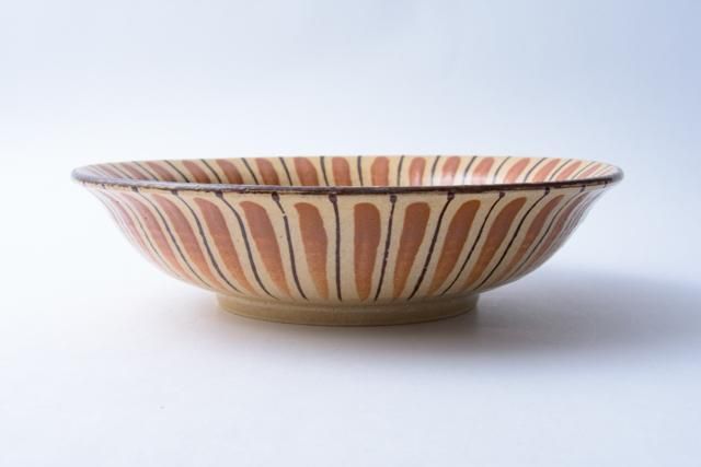 工房小春花 【瀬戸】 麦藁手大平鉢（朱）｜FRANK暮らしの道具