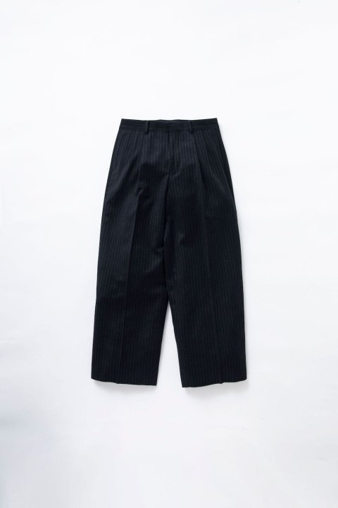 <img class='new_mark_img1' src='https://img.shop-pro.jp/img/new/icons20.gif' style='border:none;display:inline;margin:0px;padding:0px;width:auto;' />10L WIDE FIT WOOL PANTS PEPPARD"