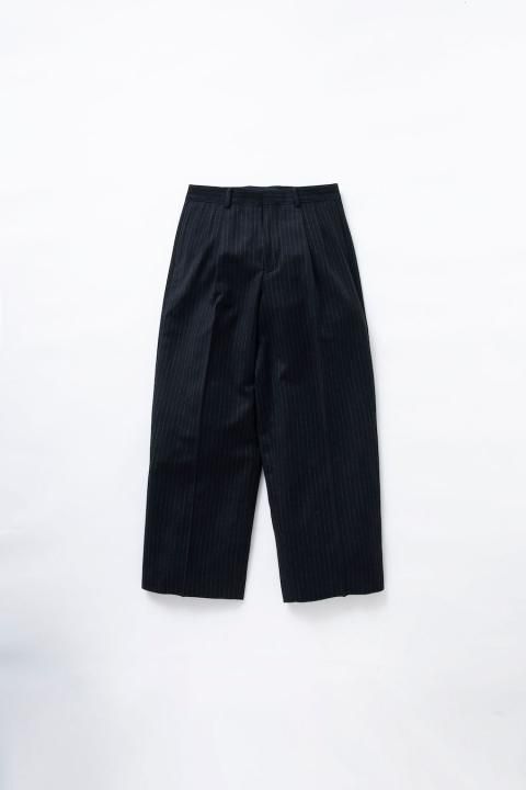 <img class='new_mark_img1' src='https://img.shop-pro.jp/img/new/icons20.gif' style='border:none;display:inline;margin:0px;padding:0px;width:auto;' />10L WIDE FIT WOOL PANTS “PEPPARD"