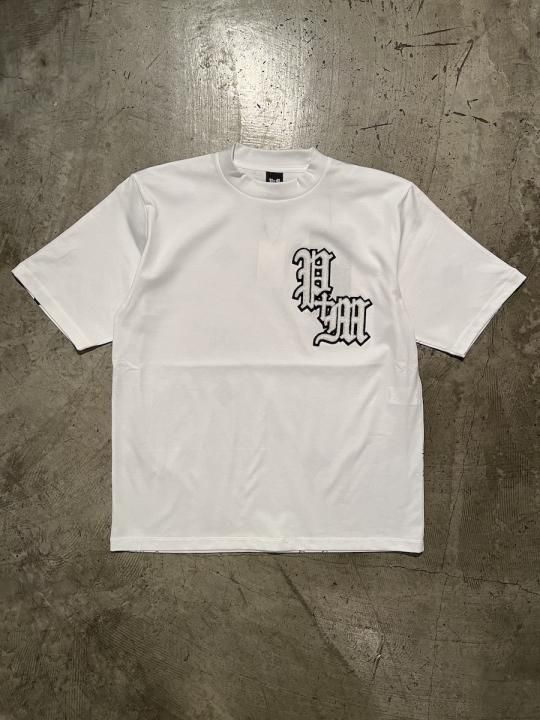 <img class='new_mark_img1' src='https://img.shop-pro.jp/img/new/icons20.gif' style='border:none;display:inline;margin:0px;padding:0px;width:auto;' />P+M BIG VESETOS MOCK TEE (WHITE)