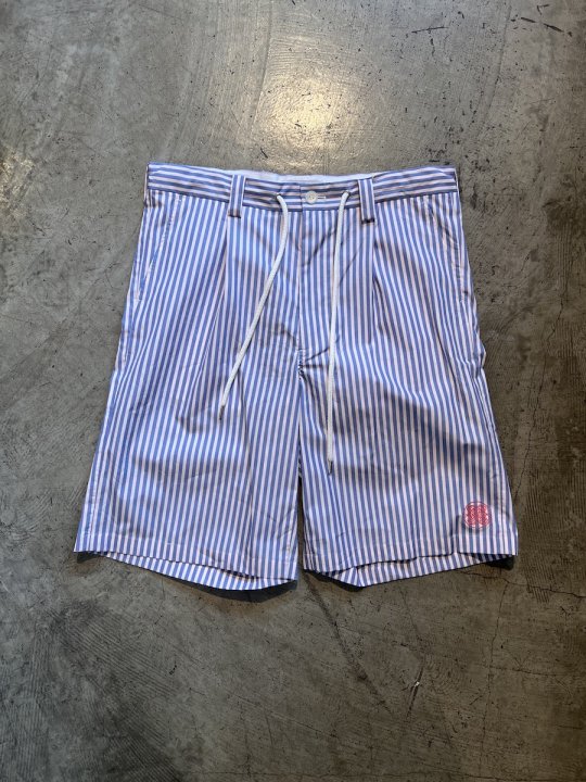 <img class='new_mark_img1' src='https://img.shop-pro.jp/img/new/icons20.gif' style='border:none;display:inline;margin:0px;padding:0px;width:auto;' />STRIPED SHORTS