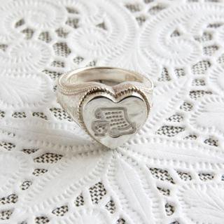 THE LETTERSSIGNET RING HEART LETTER  hummer silver