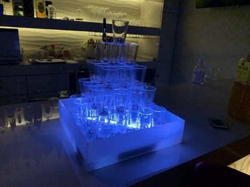 全長150cmのテキーラタワー60個