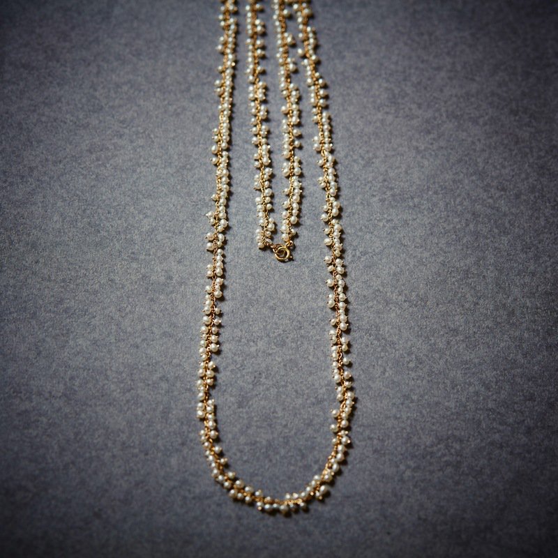 shirotsumekusa long necklace