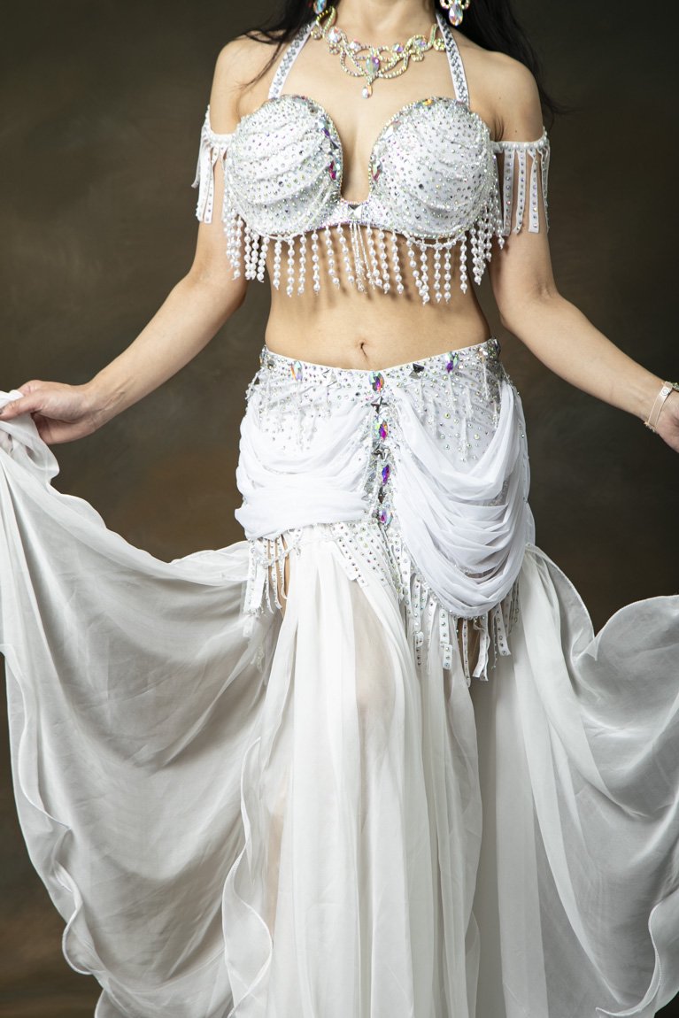 エジプト製 オリエンタル一体型衣装 クラシックデザイン ベリーダンス衣装 白 - Bellydance costume selectshop  Naju-le