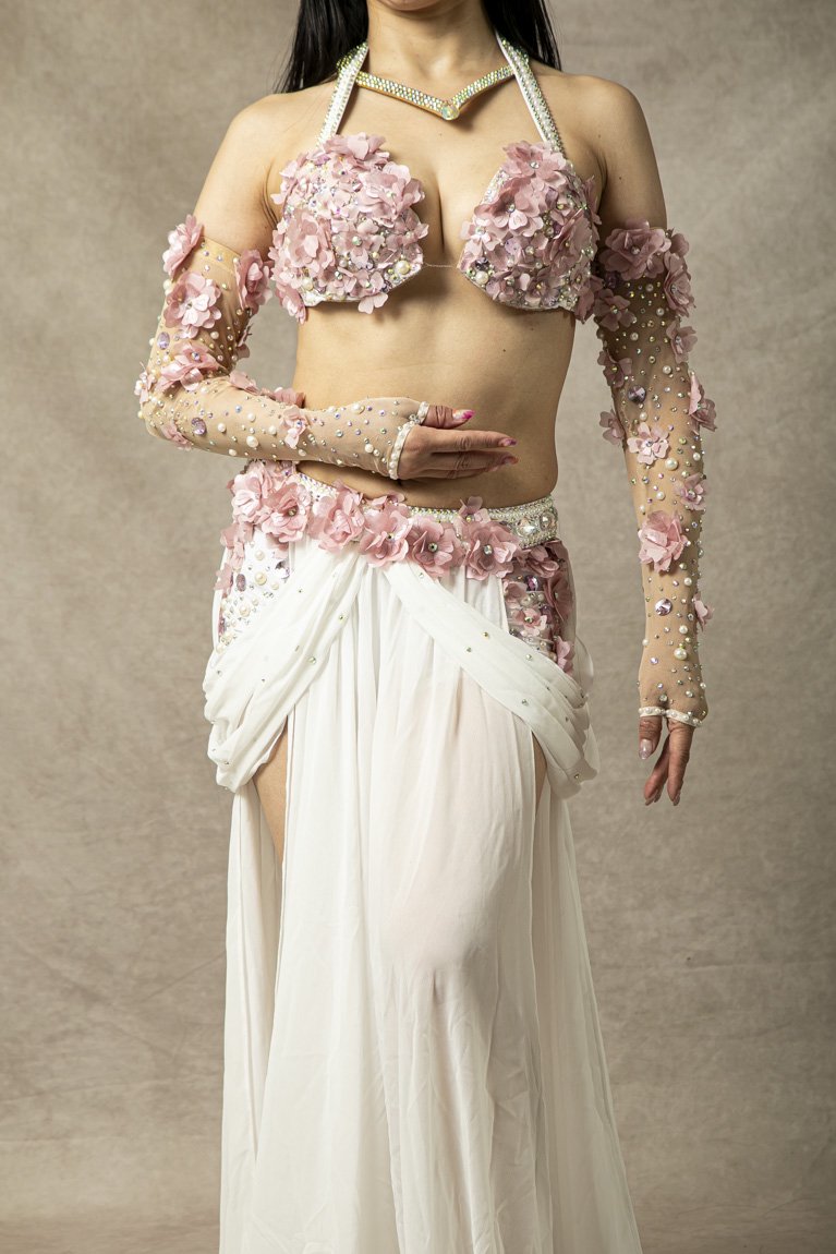 新作 Cristtianoferreira フェミニン花モチーフ衣装 オリエンタル衣装 - Bellydance costume selectshop  Naju-le