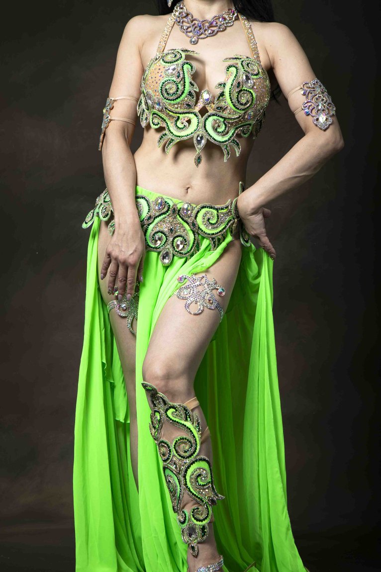 CRISTTIANO FERREIRA ブラベルト フレアスカート オリエンタルコスチューム ライムグリーン - Bellydance costume  selectshop Naju-le