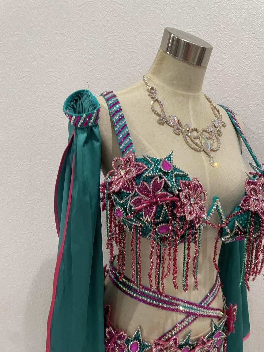 新作 halla bellydesign オリエンタル衣装 一体型コスチューム