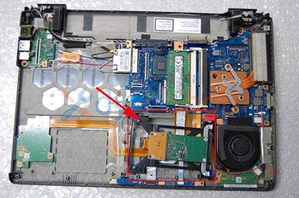 中古 東芝 dynabook R734/M用 SSD ステイ（固定台）H210706-11