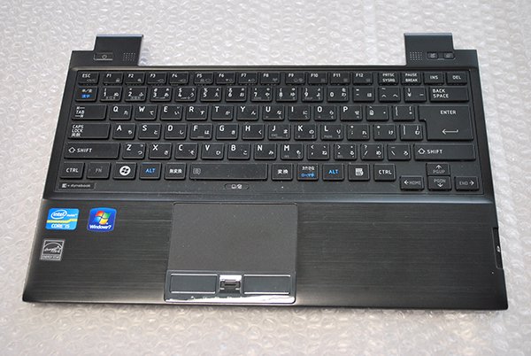 中古美品 東芝 dynabook R730 R731 シリーズ 交換用キーボード（パームレストあり）K200523-1