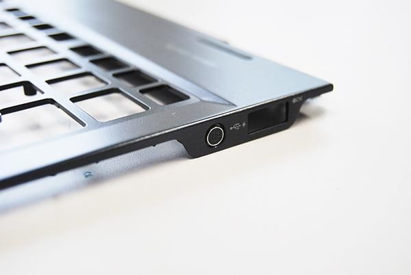 中古美品 東芝 dynabook VZ82/HL シリーズ キーボード