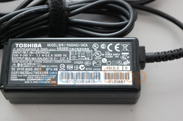 【中古】dynabook KIRA V832＋ACアダプター＋Office+α TOSHIBA Toshiba/東芝 dynabook KIRA V632 V832 シリーズ対応用