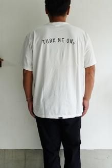 完売品　TURN ME ON 定番ロゴ水陸両用ノースリーブ TEE BLACK TURN ME ON 定番ロゴ水陸両用ノースリーブ TEE BLACK BLUE