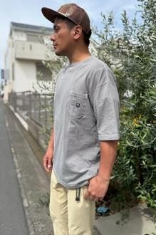 <img class='new_mark_img1' src='https://img.shop-pro.jp/img/new/icons14.gif' style='border:none;display:inline;margin:0px;padding:0px;width:auto;' />melple Pasadena Pocket S/S ᥤץ GRAY