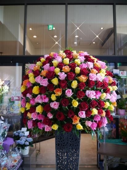 スタンドフラワー 名古屋の花屋 バラのスタンド花 愛する人にバラを贈ろう