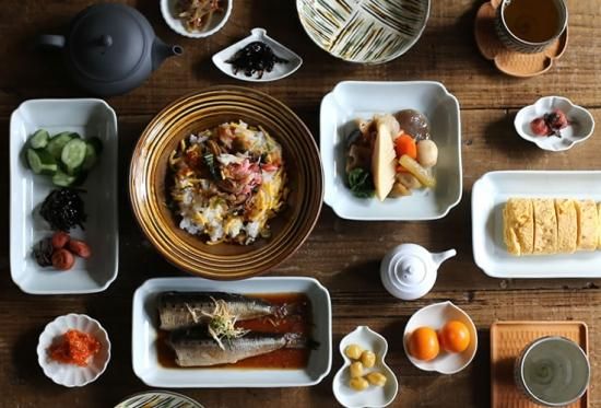 東屋（あづまや） 木瓜角皿 土灰 正角 白岳窯 (しらたけがま