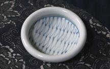 砥部焼◆網目の玉縁皿（3寸）