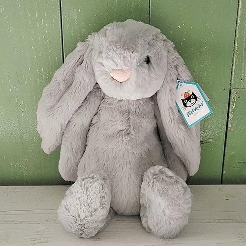 Jellycat「Bashful Silver Bunny M」（バシュフルバニー・シルバー・Mサイズ）- イギリス雑貨COTSWOLDS