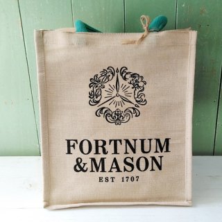 <img class='new_mark_img1' src='https://img.shop-pro.jp/img/new/icons12.gif' style='border:none;display:inline;margin:0px;padding:0px;width:auto;' />Fortnum & Mason「Bag 縦型Mサイズ（取り外せるボトル立ての仕切り付き）」