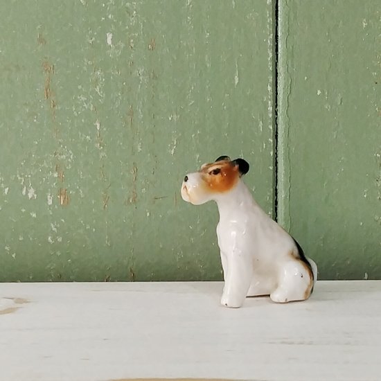 英国ヴィンテージ 「白っぽいテリア 小さな陶器フィギュア」 犬 ミニ ...