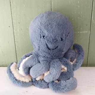 <img class='new_mark_img1' src='https://img.shop-pro.jp/img/new/icons12.gif' style='border:none;display:inline;margin:0px;padding:0px;width:auto;' />Jellycat「Storm Octopus Little」ストーム オクトパス リトル（タコ）濃いブルーグリーン色