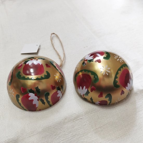 Emma Bridgewater 「Christmas Bauble 丸いオーナメント缶 （C）」 中