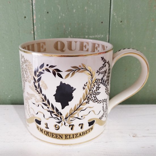 エリザベス女王Silver Jubilee大きなマグカップ」 WEDGWOOD1977年
