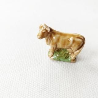 <img class='new_mark_img1' src='https://img.shop-pro.jp/img/new/icons12.gif' style='border:none;display:inline;margin:0px;padding:0px;width:auto;' />WADE Whimsies  Cow()ƫե奢 