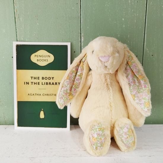 Jellycat「Blossom Bunny Lemon S」（ブロッサムバニー・レモン・Sサイズ）淡い黄色 ジェリーキャット-  イギリス雑貨COTSWOLDS