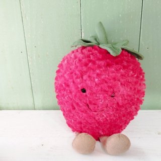 <img class='new_mark_img1' src='https://img.shop-pro.jp/img/new/icons12.gif' style='border:none;display:inline;margin:0px;padding:0px;width:auto;' />Jellycat「Amuseable Strawberry 」ジェリーキャット ストロベリー（イチゴ）