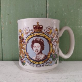 Prince William Pottery「エリザベス女王Silver Jubileeマグカップ」 WP 1977年シルバージュビリー コロネーション B