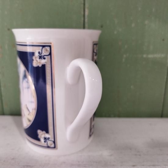 イギリス ゴールデンジュビリー エリザベス女王在位50周年記念 カップ・ソーサー 記念カップ エリザベス女王50周年記念 イギリス ゴールデンジュビリー