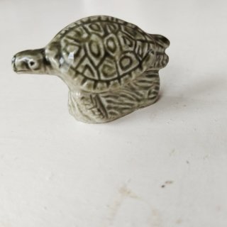 WADE 「Whimsies ・Turtle(カメ)グリーン・ 陶器フィギュア」 