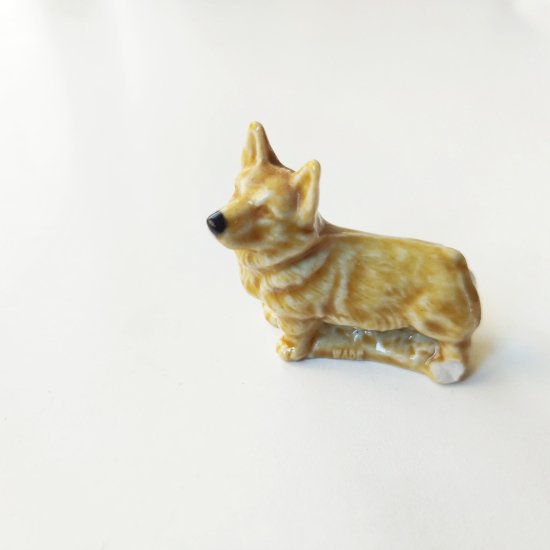 WADE 「Whimsies ・ Corgi(コーギー) 陶器フィギュア」 A - イギリス雑貨COTSWOLDS