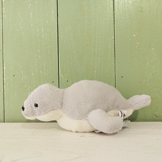 【8/1-9/23期間限定商品】Jellycat「Skidoodle Seal」スキードゥードルシール（アザラシ） ジェリーキャット -  イギリス雑貨COTSWOLDS