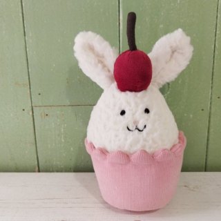 <img class='new_mark_img1' src='https://img.shop-pro.jp/img/new/icons12.gif' style='border:none;display:inline;margin:0px;padding:0px;width:auto;' />JellycatDainty Dessert Bunny Cupcakeץǥƥ ǥ Хˡ åץʥåץ˥꡼å