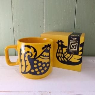 <img class='new_mark_img1' src='https://img.shop-pro.jp/img/new/icons12.gif' style='border:none;display:inline;margin:0px;padding:0px;width:auto;' />Magpie x HornseaMug (Chicken Family Yellow)ˤȤ겫ץޥѥߥۡ󥸡ޥʥեߥ꡼  330ml  Ȣդ