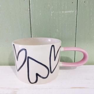 <img class='new_mark_img1' src='https://img.shop-pro.jp/img/new/icons12.gif' style='border:none;display:inline;margin:0px;padding:0px;width:auto;' />ڴָ12/31ޤǡcaroline gardner MONO OUTLINE BIG HEARTS CERAMIC MUGױѹ񥭥饤󥬡ɥʡ ޥå