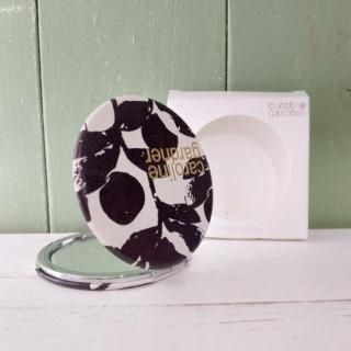 <img class='new_mark_img1' src='https://img.shop-pro.jp/img/new/icons12.gif' style='border:none;display:inline;margin:0px;padding:0px;width:auto;' />ڴָ12/31ޤǡcaroline gardner MONO FLORAL POCKET MIRRORױѹ񥭥饤󥬡ɥʡ ݥåȥߥ顼