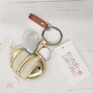 <img class='new_mark_img1' src='https://img.shop-pro.jp/img/new/icons12.gif' style='border:none;display:inline;margin:0px;padding:0px;width:auto;' />ڴָ12/31ޤǡcaroline gardner BEE NOVELTY KEYRING ѹ񥭥饤󥬡ɥʡ 