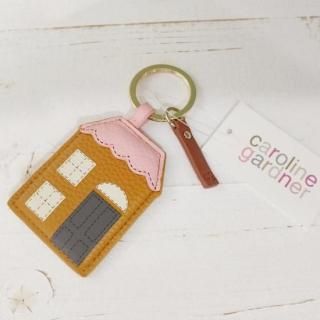 <img class='new_mark_img1' src='https://img.shop-pro.jp/img/new/icons12.gif' style='border:none;display:inline;margin:0px;padding:0px;width:auto;' />ڴָ12/31ޤǡcaroline gardner TAN/PINK HOUSE NOVELTY KEYRING ѹ񥭥饤󥬡ɥʡ 