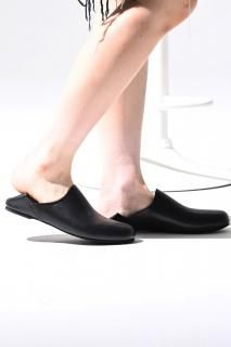 AUTTAA 롼ॷ塼 OVIE STUDIO Limited Black