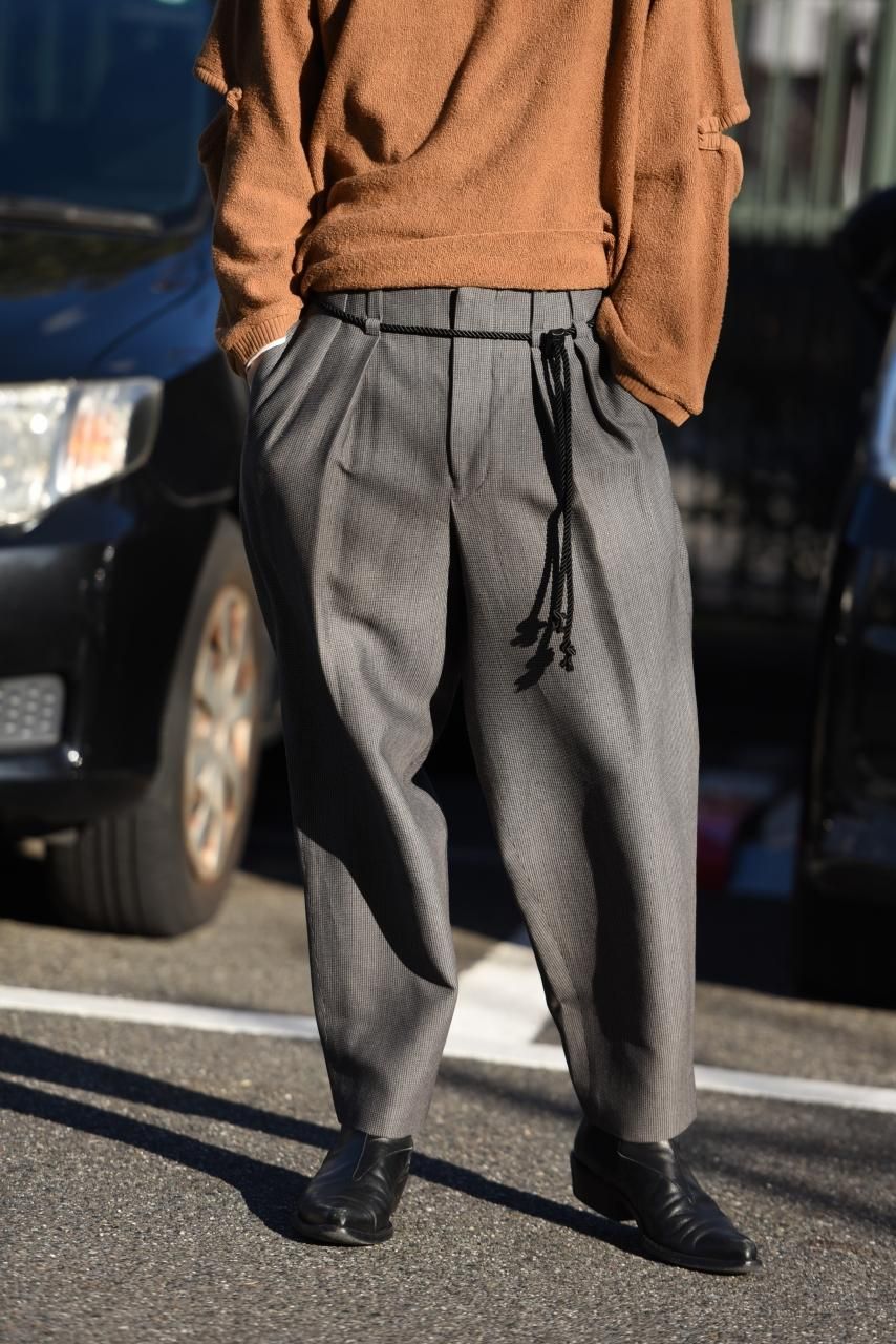 ETHOSENS Honeycomb tapered slacks | www.angeloawards.com