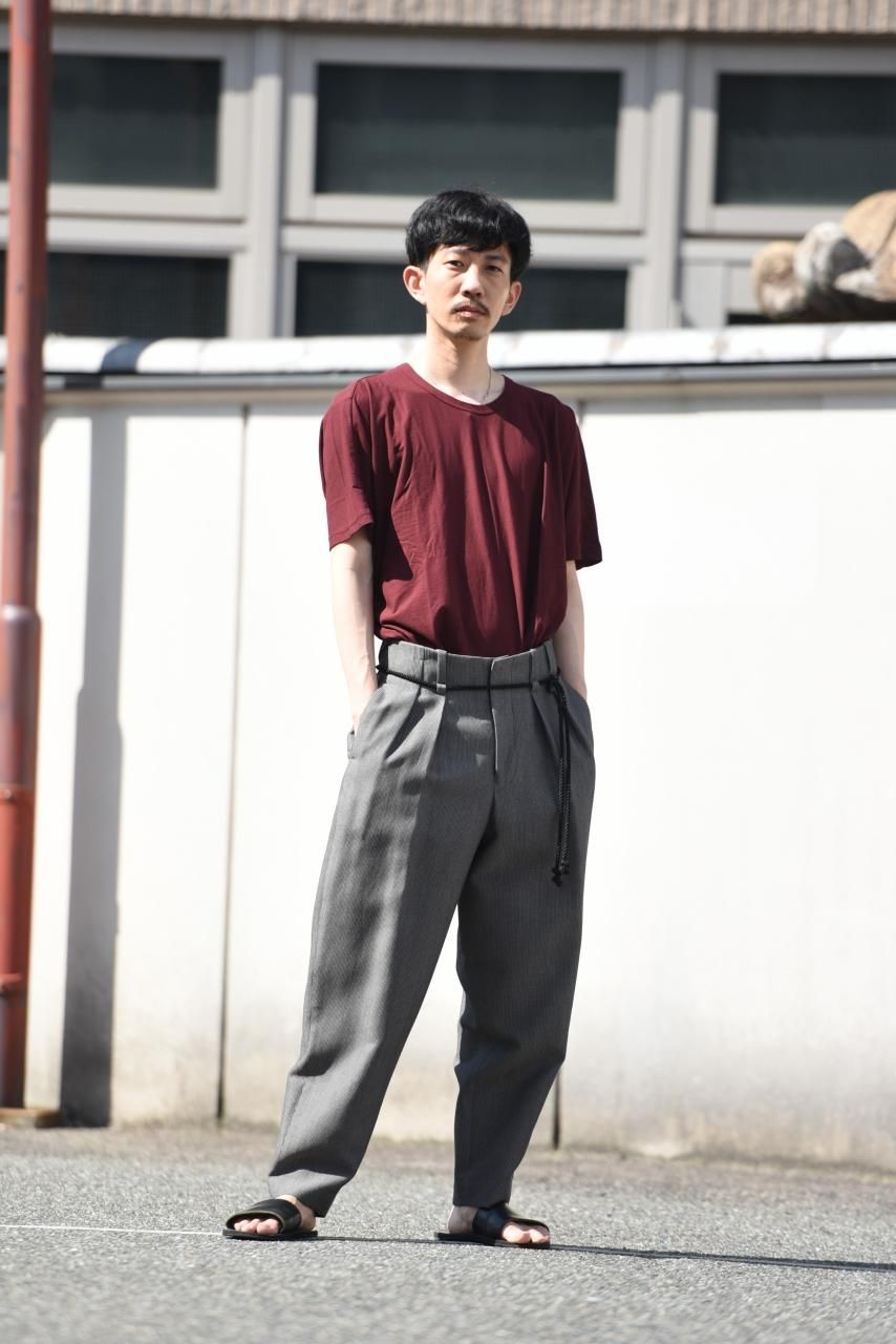 ETHOSENS Honeycomb tapered slacks greige × navy - BISHOOL