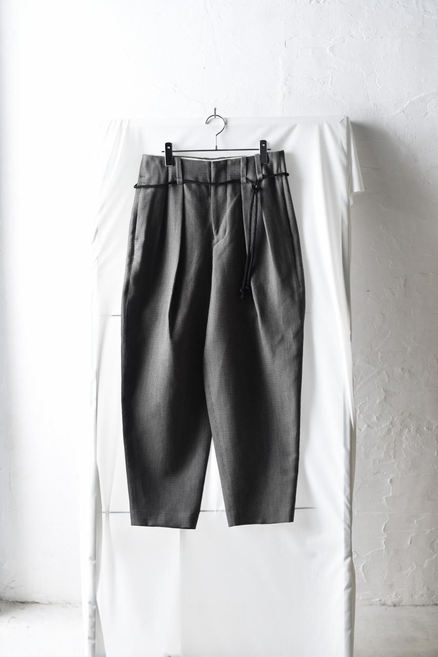 ETHOSENS（エトセンス）の「Honeycomb tapered slacks（その他