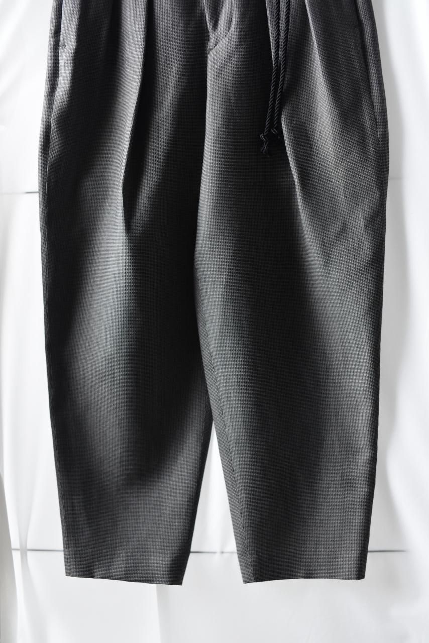 ETHOSENS Honeycomb tapered slacks greige × navy - BISHOOL