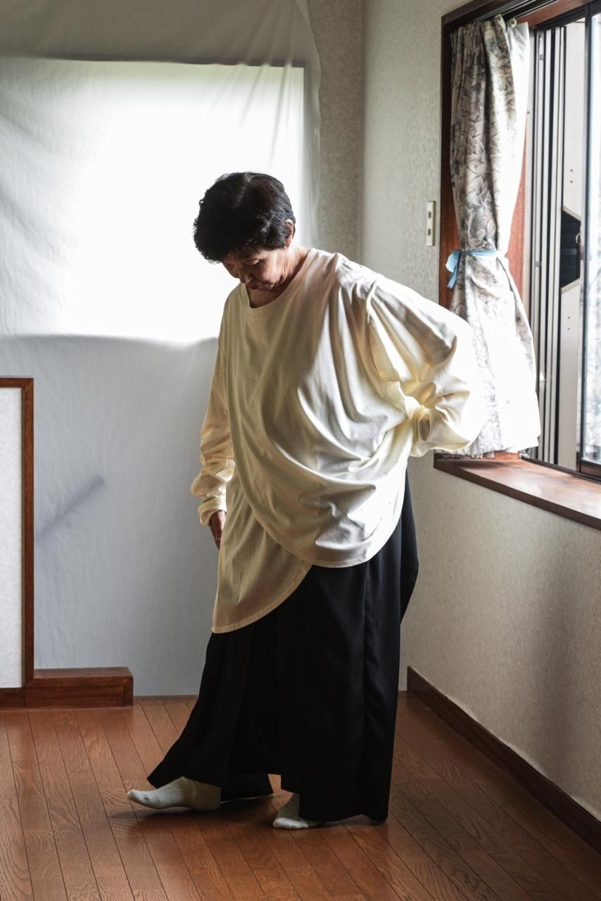 NEPHOLOGIST Curve Wrap L/S Cut Sew off white - BISHOOL
